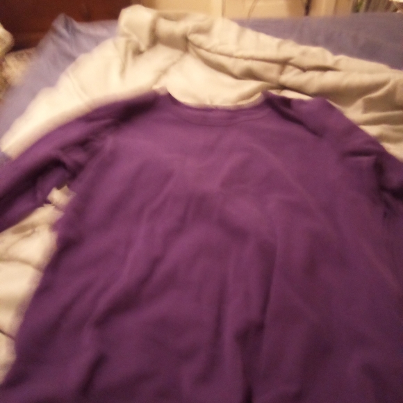 Shirt pants and leggings - Picture 3 of 17